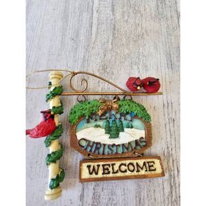 Cardinal sign ornament Xmas tree